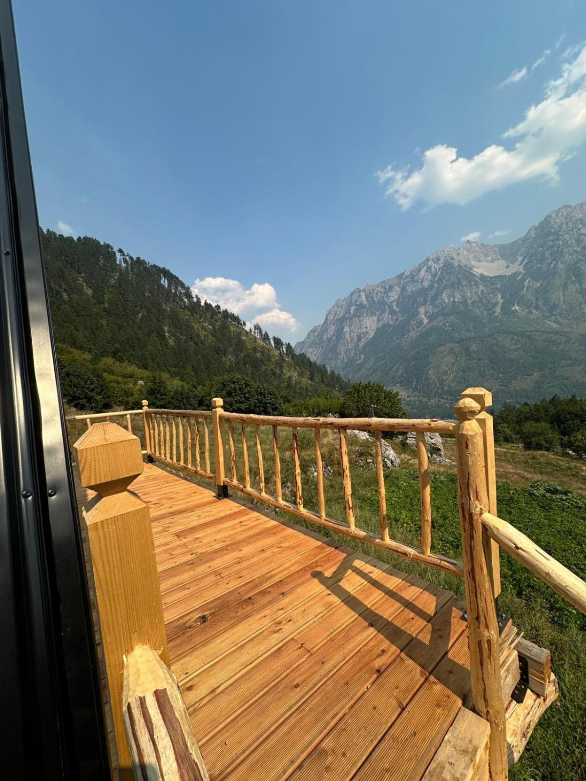 Guest House Kukaj 발보너 외부 사진
