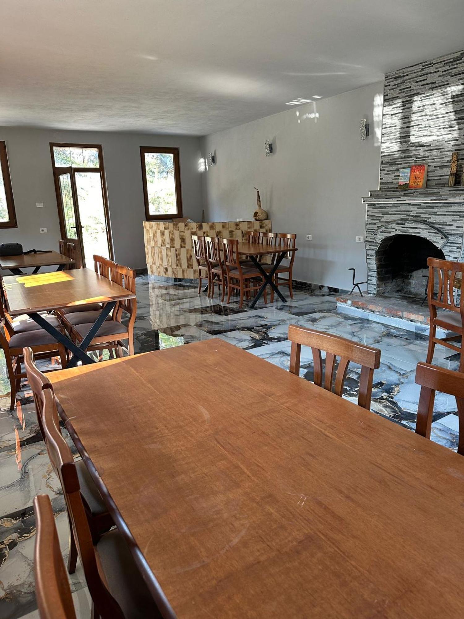 Guest House Kukaj 발보너 외부 사진