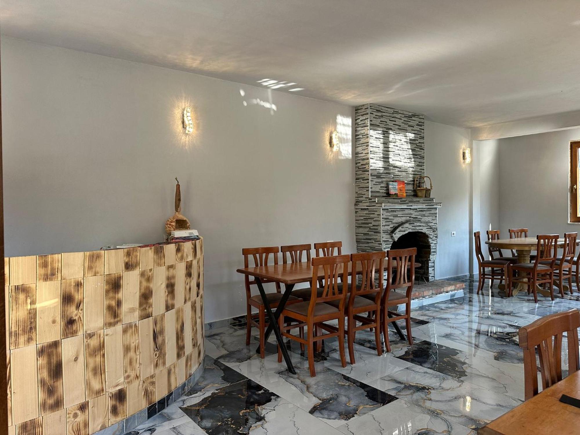 Guest House Kukaj 발보너 외부 사진